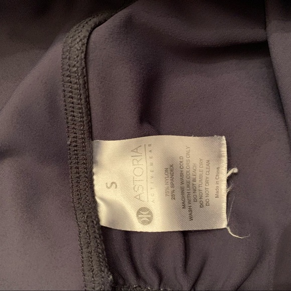 Astoria activewear Astoria LUXE Scrunch Legging - Navy Blue pants - Picture 6 of 12